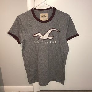 Hollister logo tee
